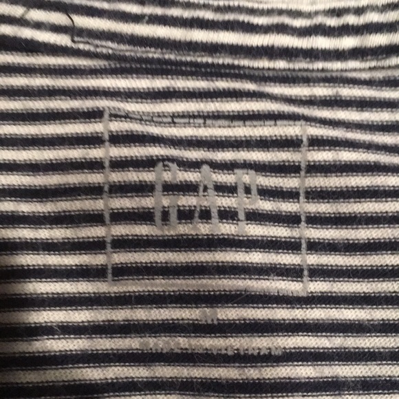 GAP striped tee - Picture 2 of 2